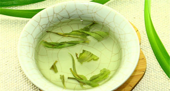安吉白茶品饮特点