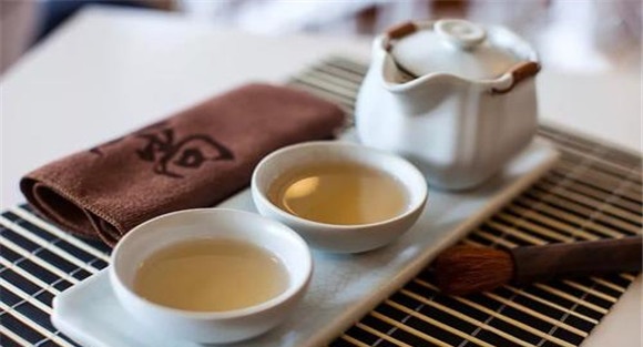 科学证明饮茶不能解酒