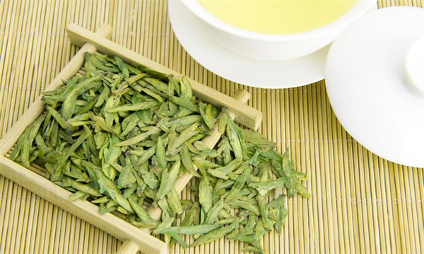 市场上多见的扁形绿茶乌牛早属于龙井茶吗