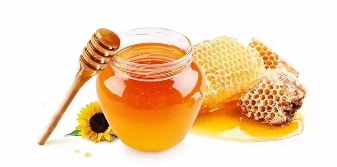 防止蜜蜂分蜂是关蜂王还是关王台（如何控制蜜蜂不分蜂维持强群）